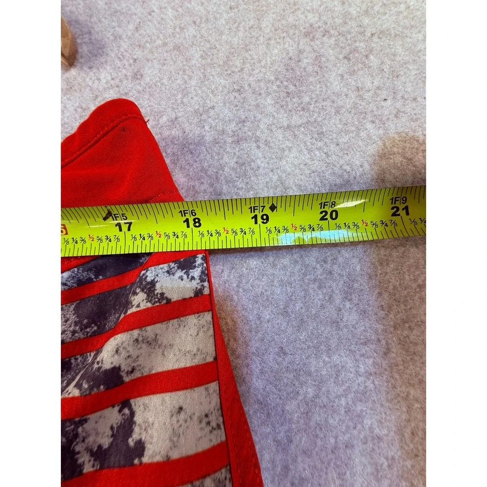 The North Face Mens Red Grey Striped Board Shorts Swim Trunks‎ Size 34 Regular